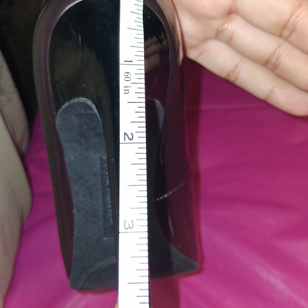 Christian Siriano Burgundy and Black Heels - Picture 7 of 8